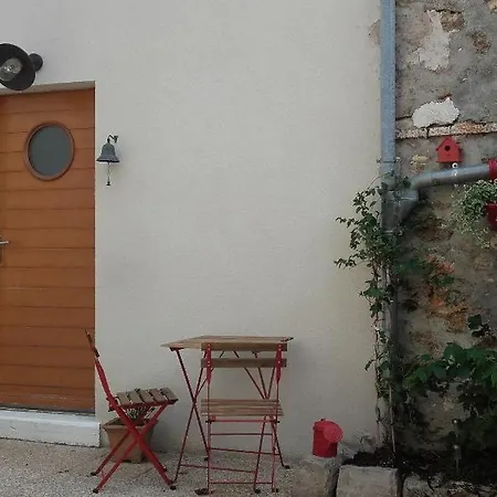 Trelles Apartment Saint-Sauveur-sur-Ecole